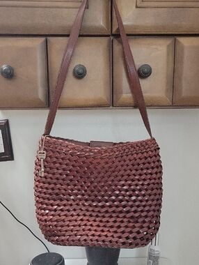 Fossil Woven Shoulder Bag in Dark Brown